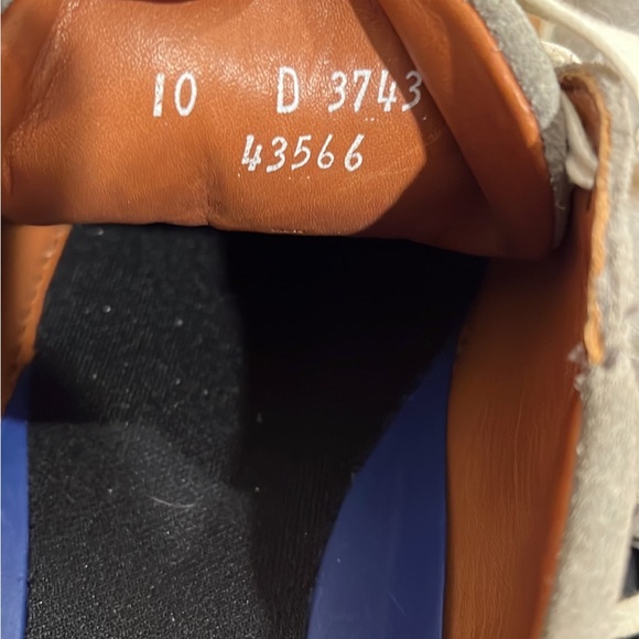 Allen Edmonds - Picture 6 of 8